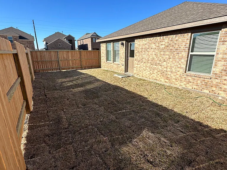 10931 Bonfire Trl — Photo 3
