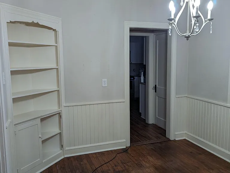 1402 S Donnybrook Ave — Photo 18