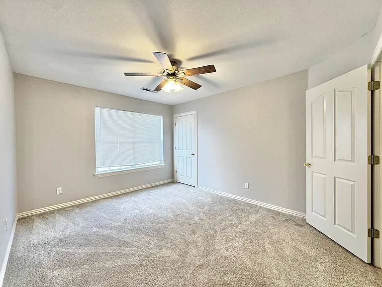 3834 E Chadwick Dr — Photo 30