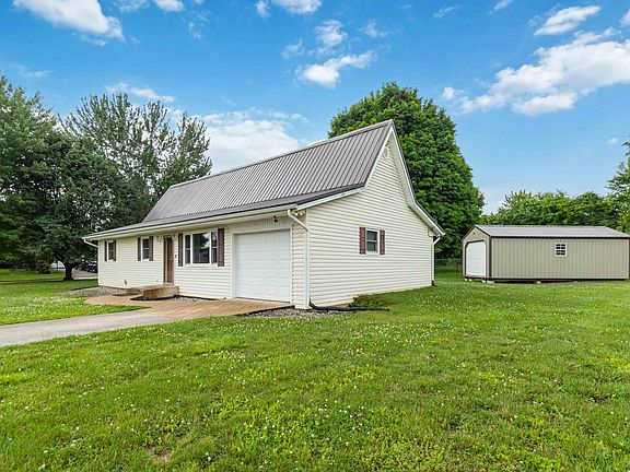 3rd image of 5118 Beechwood Dr