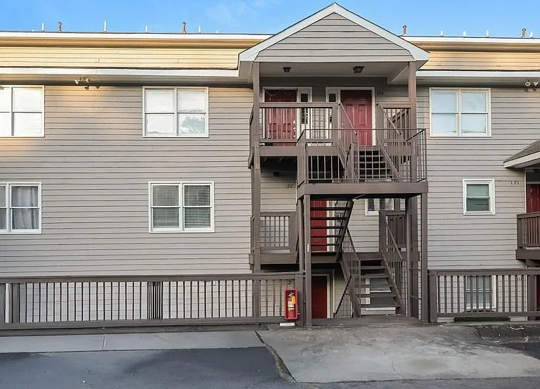 2505 W Broad St #122 — Photo 1
