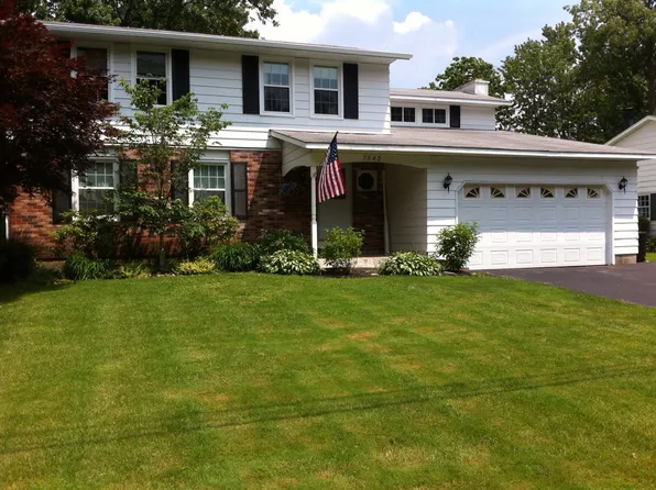 7542 Glencrest Ave, Liverpool, NY 13088