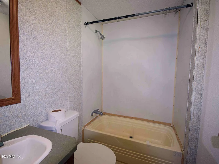 3467 Cleopha Rd — Photo 8