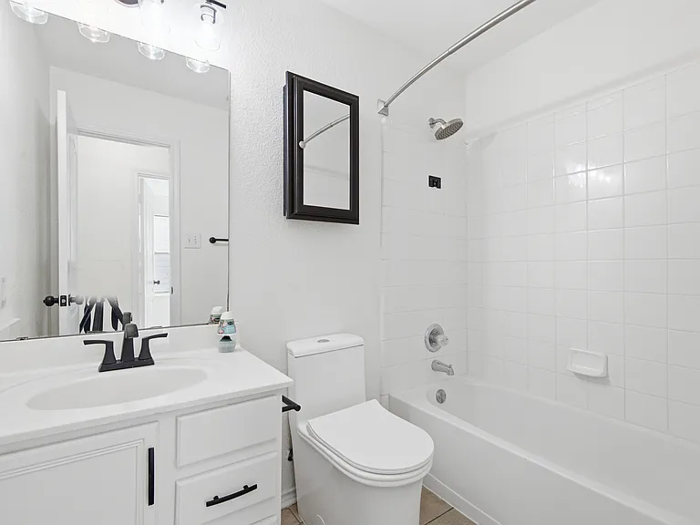 110 Capistrano Dr — Photo 16