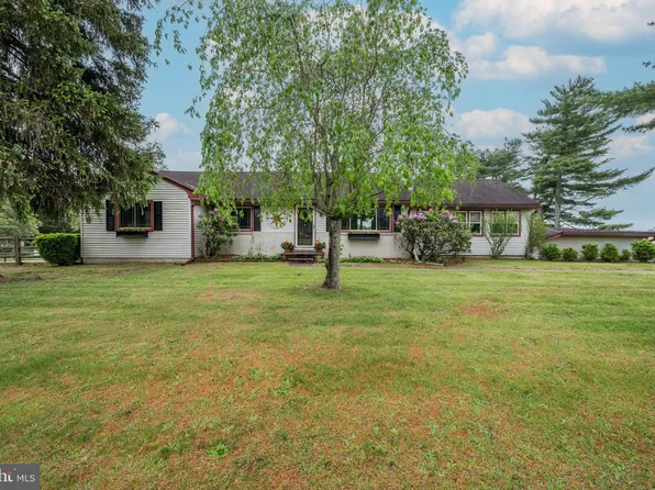 32 Bridge Rd, Lumberton Township, NJ 08048