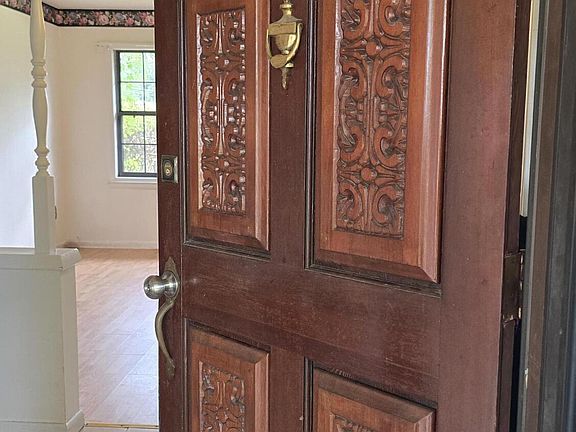 4th image of 1017 PINEVIEW Circle SW