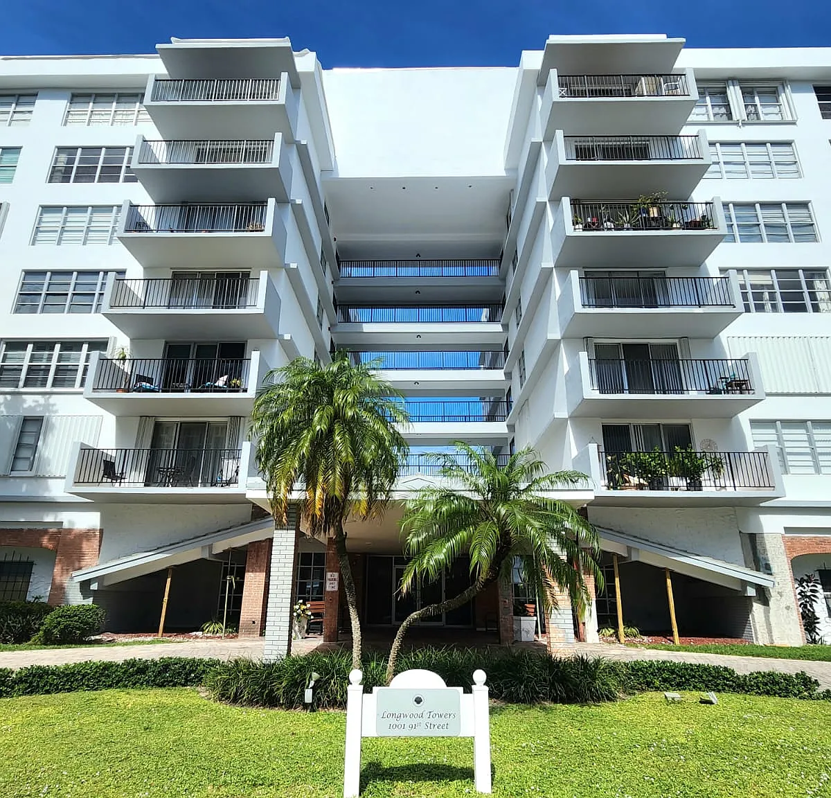1 bed, 1.5 bath, 1105 sqft, $2,650 — Photo 1