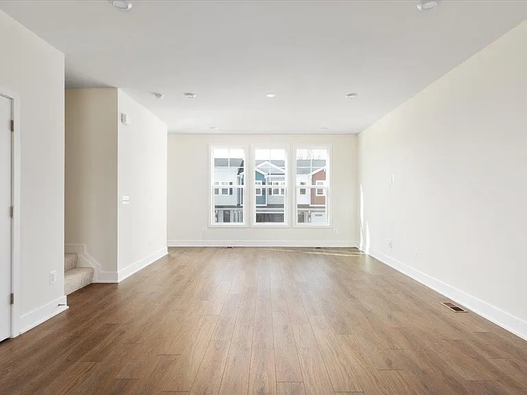 123 Choke Cherry Ct — Photo 10