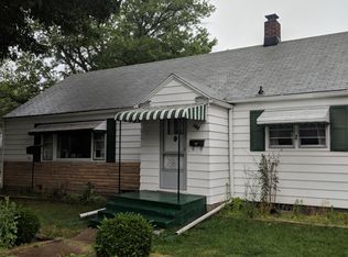 101 Poplar St, Three Oaks, MI 49128