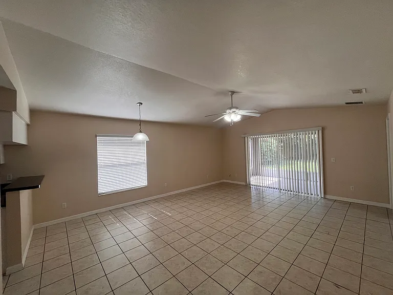 2005 Lake Eloise Dr N — Photo 5