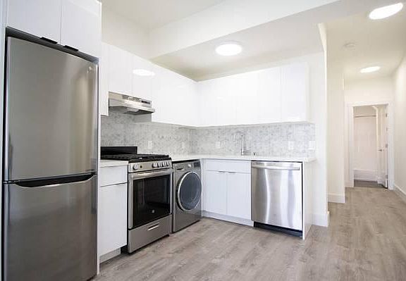4th image of 810 Eddy St APT 201