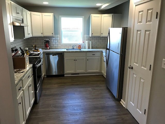 Large Kitchen with all appliances included