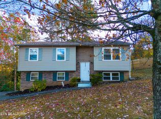 4226 Abercorn Rd, Knoxville, TN 37921