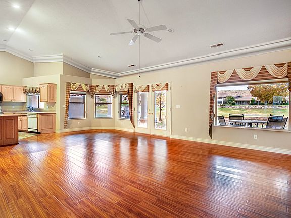 5th image of 150 S Crystal Lakes Dr Unit 7