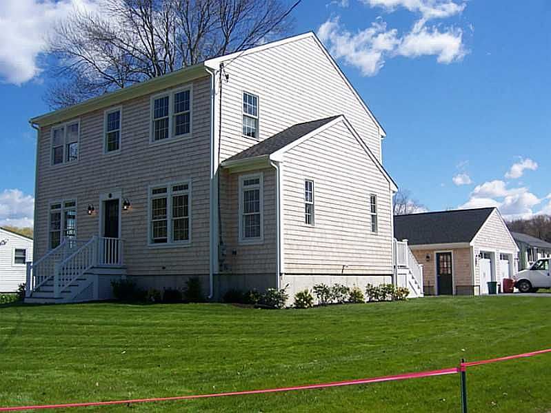 552 Middle Hwy, Barrington, RI 02806 Zillow