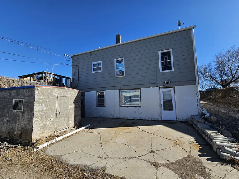 629 East Blvd N — Photo 8