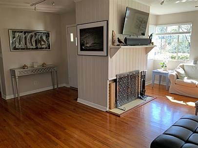 5th image of 1521 Marion Ave