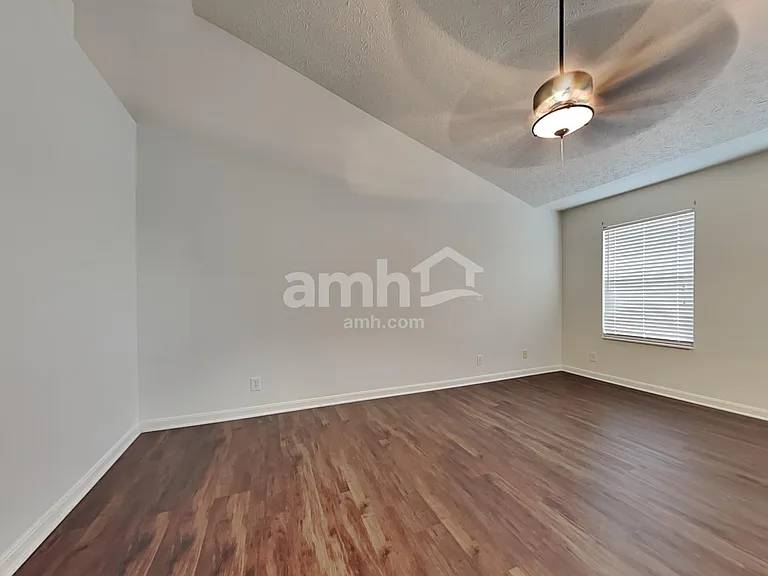 743 Elm Tree Dr — Photo 10