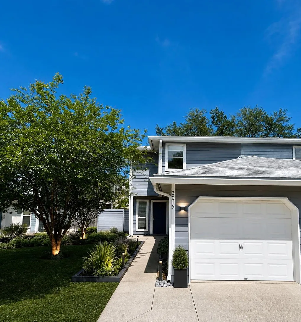 3 bed, 2.5 bath, 1446 sqft, $1,749 — Photo 1