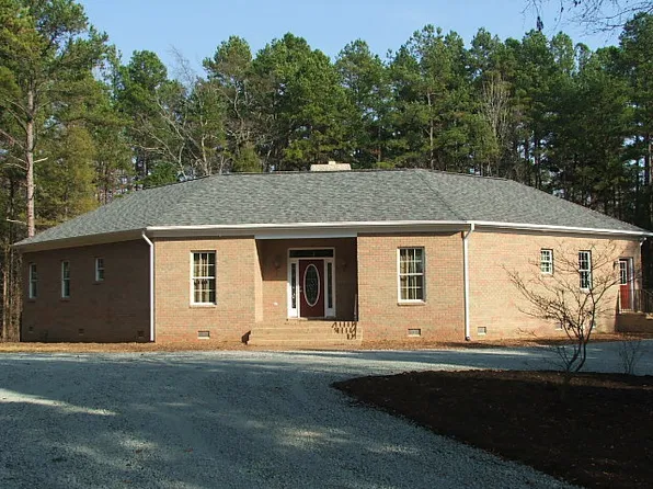 18 Overlook Dr, Boydton, VA 23917