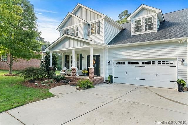 1st image of 3673 Lake Bluff Dr