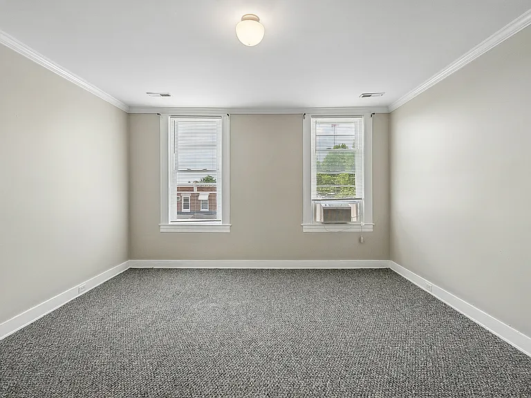 4041 Falls Rd — Photo 20