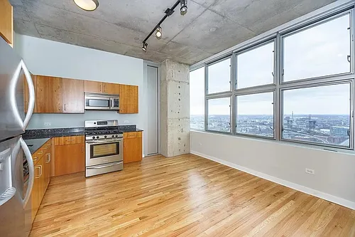 1720 S Michigan Ave Photo 1