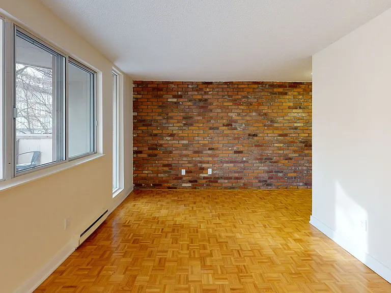 25 Wellesley St W — Photo 54