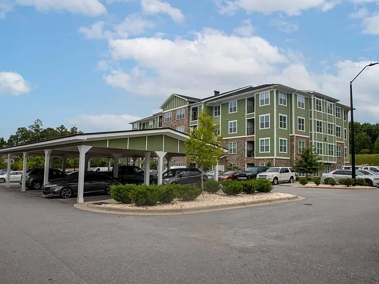 Foxwood Apartments — Photo 27