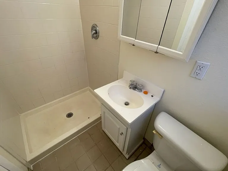 387 S Queen Cir — Photo 16