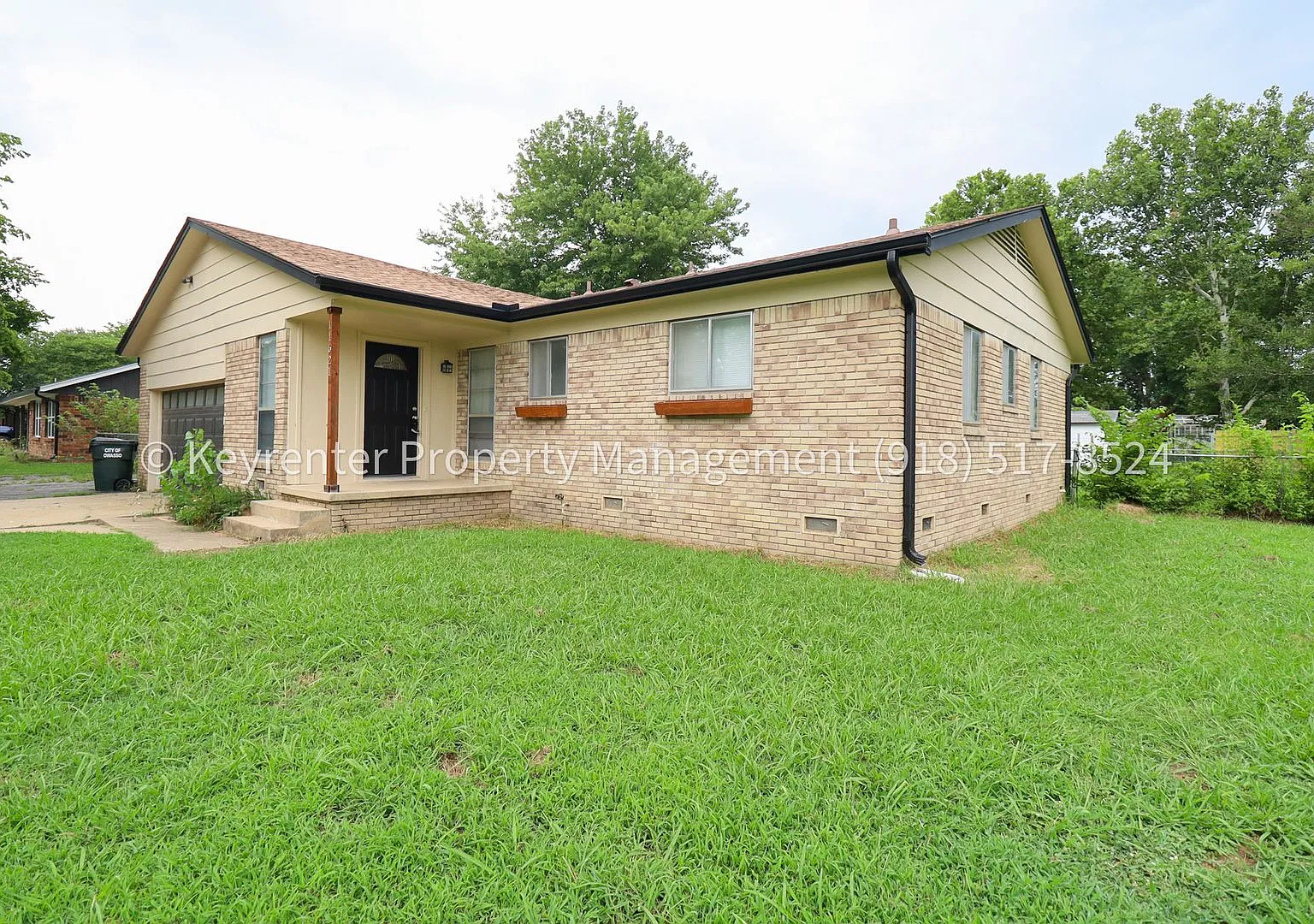 Recently Renovated 3 Bed 2 Bath in Collinsville! — Photo 3