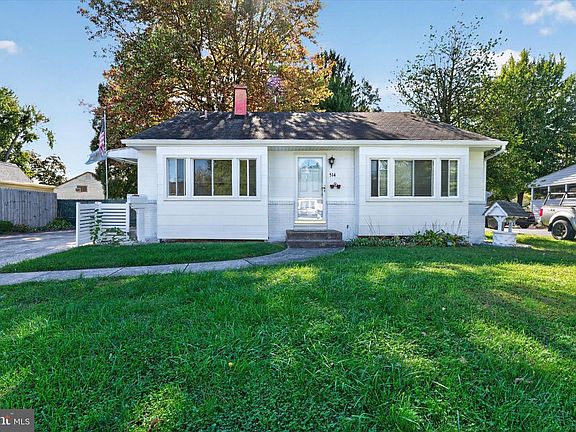 3rd image of 514 Lisbeth Rd