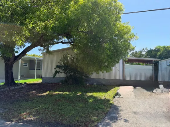 631 NW 215th Avenue, Pembroke Pines, FL 33029
