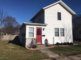 63 E Sharp St, Hillsdale, MI 49242