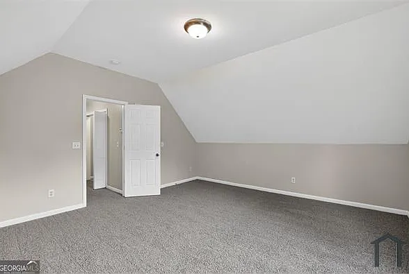164 Nathan Rd SW — Photo 10