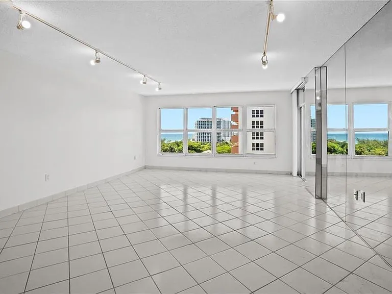 3000 E Sunrise Blvd #12E — Photo 13