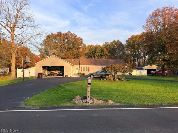 579 County Line Rd, Lake Milton, OH 44429
