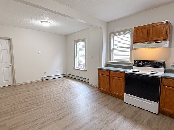 2nd image of 9-17 Webster St #11A