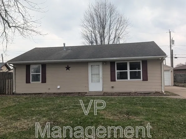 6904 N Pine St, Davenport, IA 52806