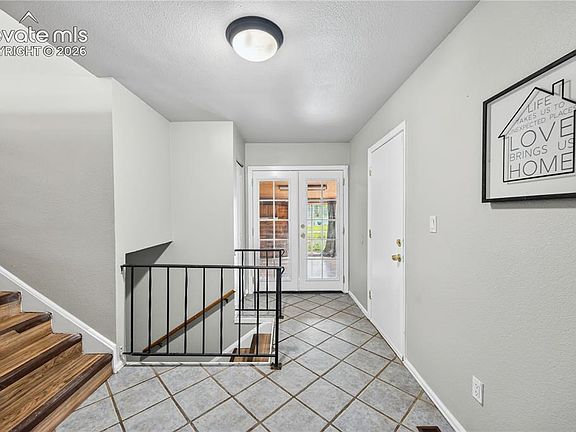 5th image of 1026 Drury Ln