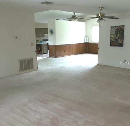 4th image of 2810 N Bermuda Ave
