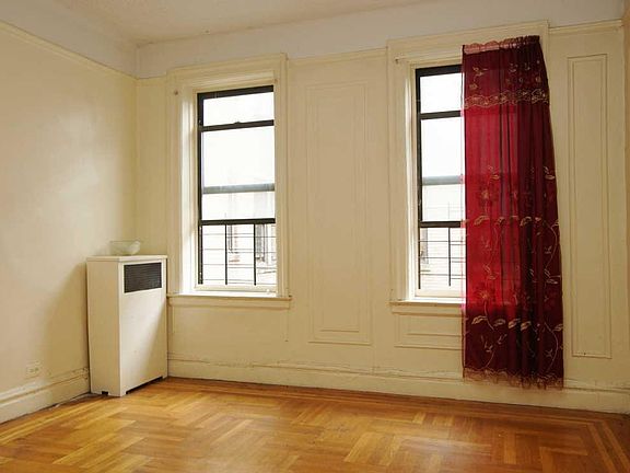 3rd image of 111 E Mosholu Pkwy N APT 4C
