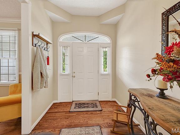 2nd image of 1640 Indian Creek Dr