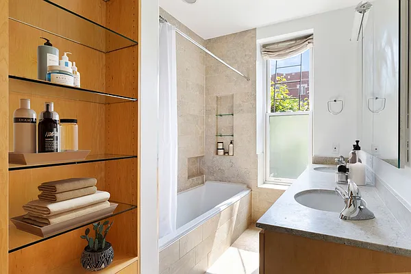 Rented by Compass | media 17