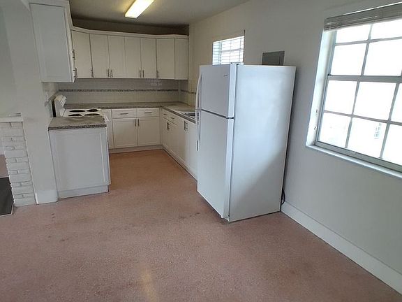 5th image of 127 Antiquera Ave #6