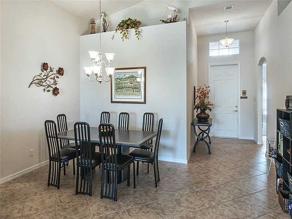 4th image of 6376 Lennox Ln