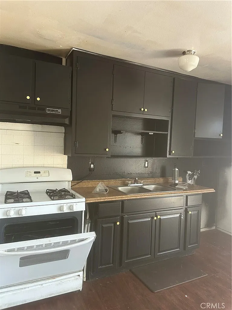 2 bed, 816 sqft, $1,695 — Photo 3