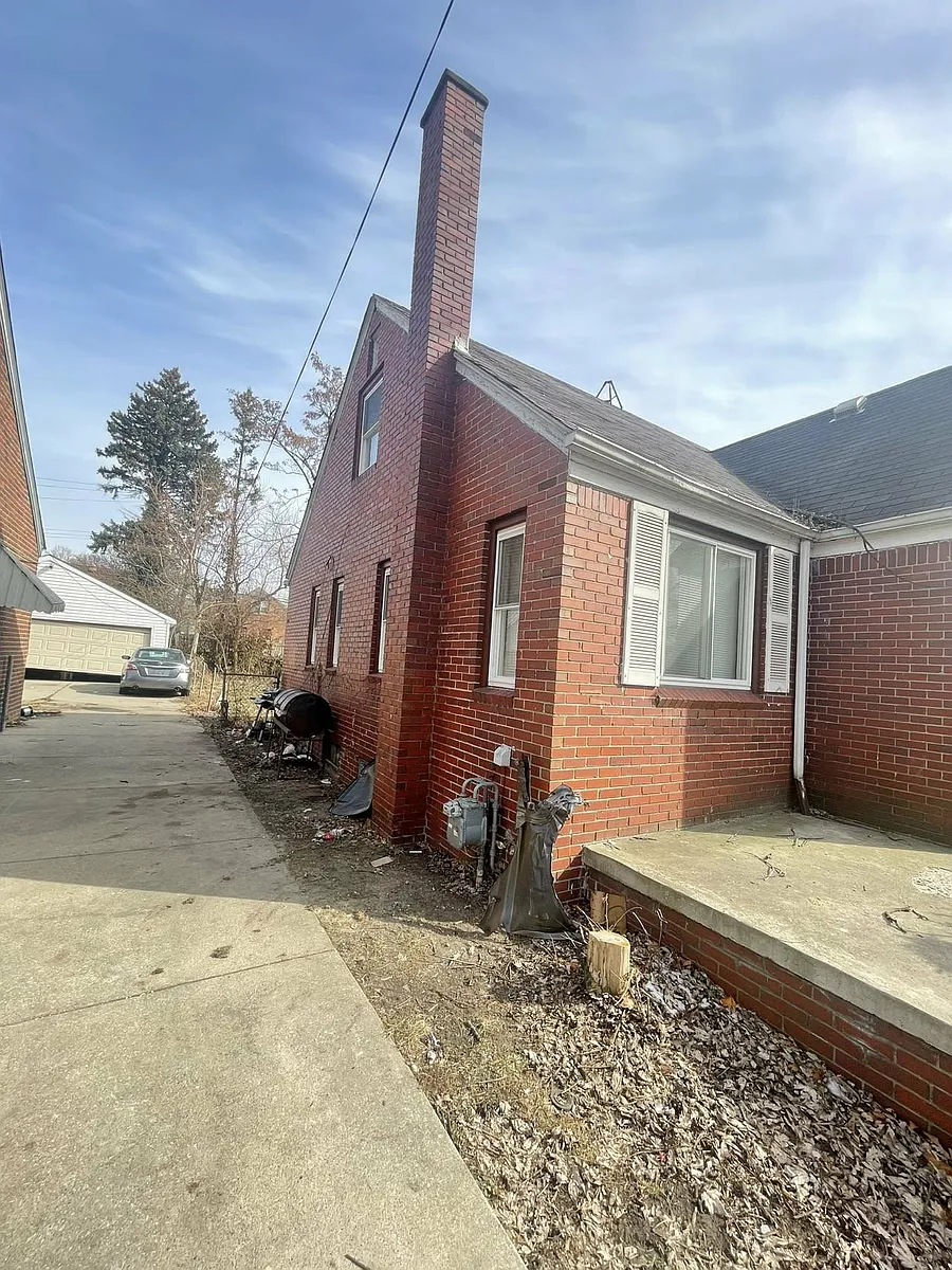 Building Photo - 13578 Grandmont Ave