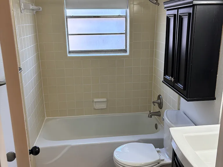 214 Peyton Colquitt Pl — Photo 2