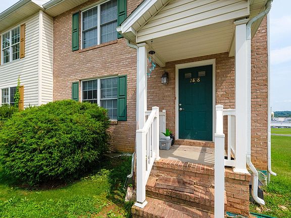 3rd image of 2858 Prairie Ln